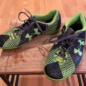 Men's indoor soccer shoe!